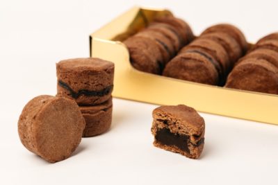 Biscuits fourrés au chocolat